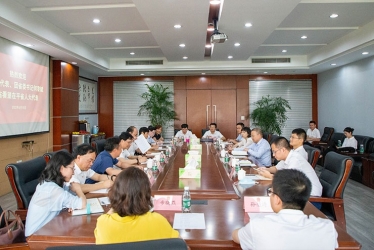 省人大代表、團省委書記何黎斌一行蒞臨浙江鴻禧能源股份有限公司看望在平省人大代表